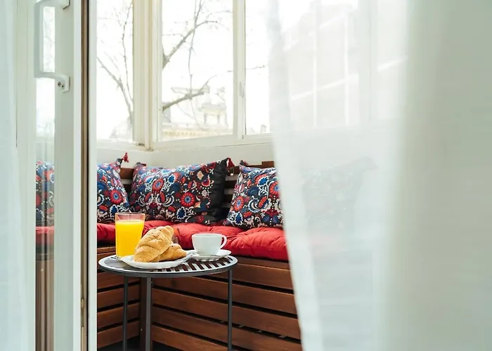 Old Town Bright By Bca