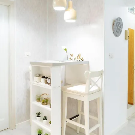 Old Town Bright By Bca